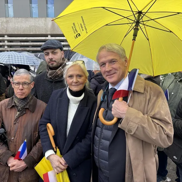 photo comme la droite nantaise, le rassemblement national était présent  : jean-claude hulot (tête de liste aux municipales), gauthier bouchet (délégué en loire-atlantique), marie-caroline le pen (déléguée dans la sarthe) et philippe olivier (député européen).  ©  ouest-france
