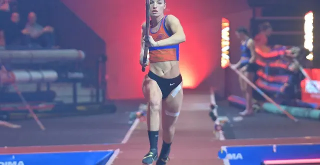 photo  la caennaise julia boslak.  &copy;  guillaume marie 