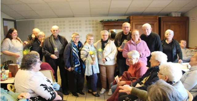 photo  le bureau à l’assemblée générale du club des aînés.  &copy;  co 