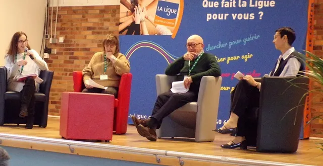 photo  des intervenants de terrain témoignent dans le cadre de la journée des bénévoles du comité départemental de la ligue contre le cancer.  &copy;  le maine libre 