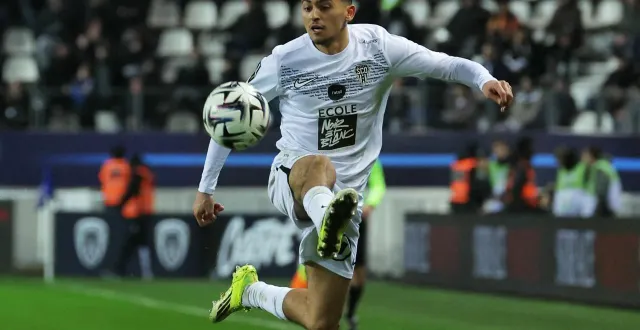 photo  yassin belkhdim et angers sco vont-ils décoller contre metz ?  &copy;  afp 