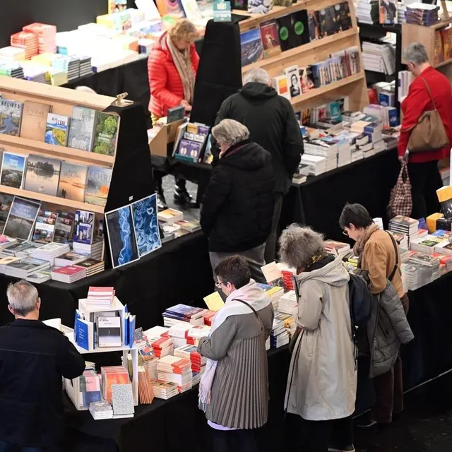 photo la musique a aussi sa littérature, à la librairie du festival, dans la grande halle.  ©  jérôme fouquet/ouest-france