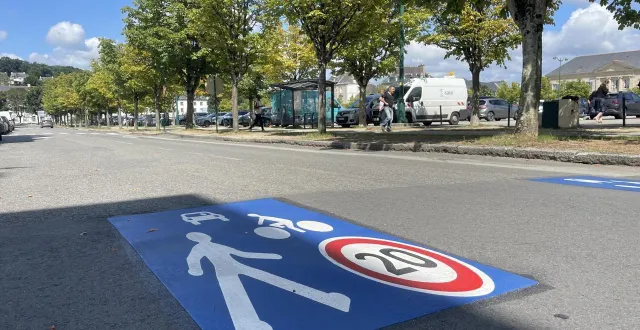 photo  20 km/h, c’est désormais la vitesse à adopter dans le centre-bourg de seiches-sur-le-loir (maine-et-loire). photo d’illustration.  &copy;  ouest-france 