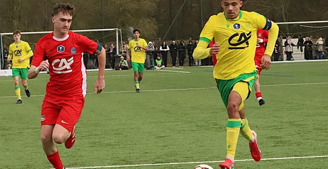 photo  noah prigent et les flériens sont tombés sur une grosse équipe du fc nantes.  &copy;  serge ruer 