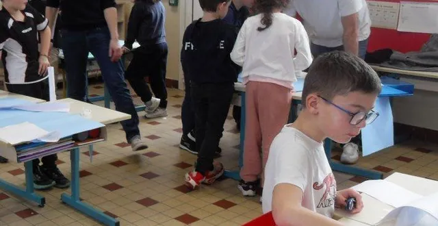 photo  des élèves très appliqués.  &copy;  le maine libre 