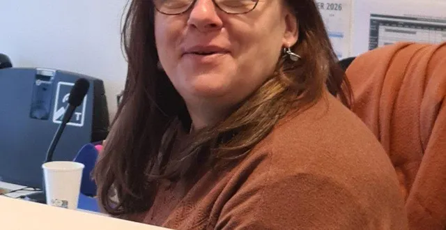 photo  nadine guillot, l’une des deux conseillères france services.  &copy;  co 