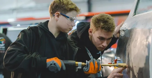 photo  des jeunes en immersion lors du salon de l’orientation et des métiers de normandie.  &copy;  agence de l’orientation et des métiers de normandie 