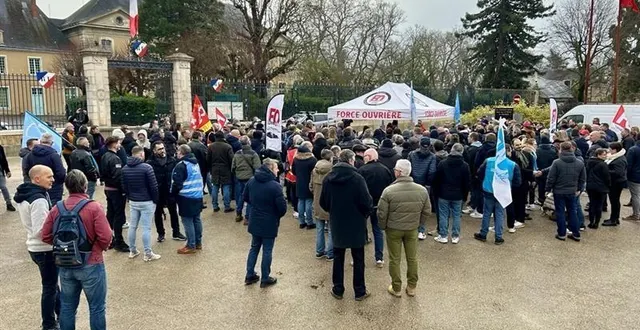 photo  selon la direction de la setram, 250 agents sont en grève sur les 687 que compte l’entreprise.  &copy;  le maine libre 