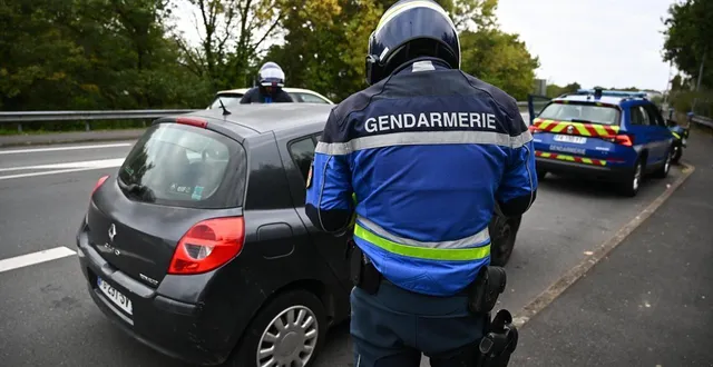 photo  les gendarmes de l’escadron départemental de contrôle des flux sont mobilisés pour lutter contre le nombre d’accident en hausse.  &copy;  franck dubray / ouest france 