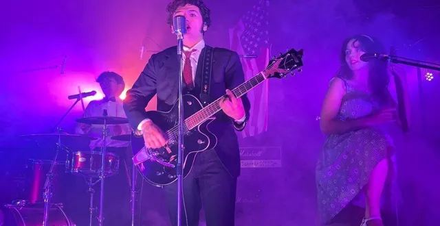 photo  les trois compères vont faire la première partie de la compagnie créole.  &copy;  ouest-france 