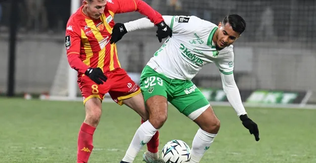 photo  le manceau alexandre lauray, au duel face au stéphanois aimen moueffek, le 3 janvier 2026.   &copy;  jérôme fouquet/ouest-france. 
