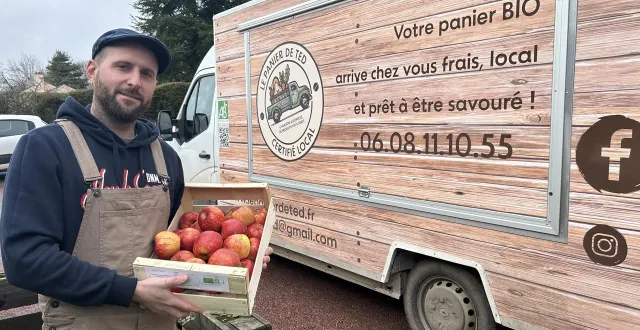 photo  teddy anger livre les produits d’une vingtaine de producteurs locaux dans un rayon de 30 km autour d’alençon (orne).  &copy;  ouest-france 