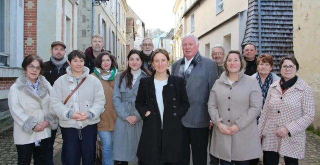photo  la liste de natacha longeray a été présentée.  &copy;  « réussir courdemanche ensemble » 