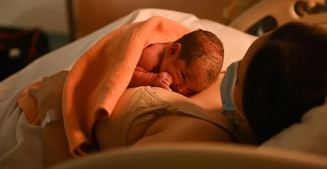 photo  une naissance à la maternité de la clinique jules-verne, à nantes. si la ville centre continue d’avoir un nombre de naissances en augmentation, lié à l’arrivée de nouvelles populations, ce n’est pas le cas de plusieurs villes de la métropole.  &copy;  franck dubray / ouest france 