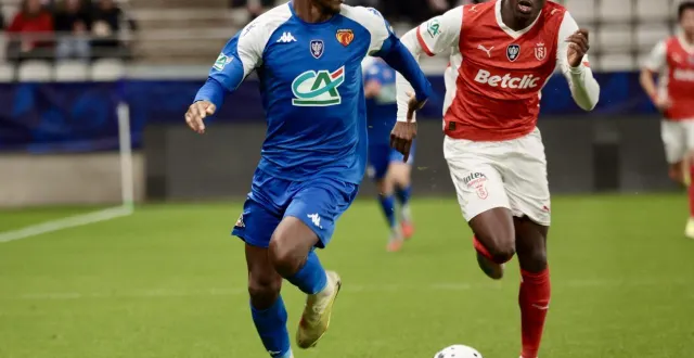 photo  samuel yohou et le mans fc ont été éliminés en huitième de finale de la coupe de france par le stade de reims.  &copy;  photopqr/l’union de reims/maxppp - rémi wafflart 