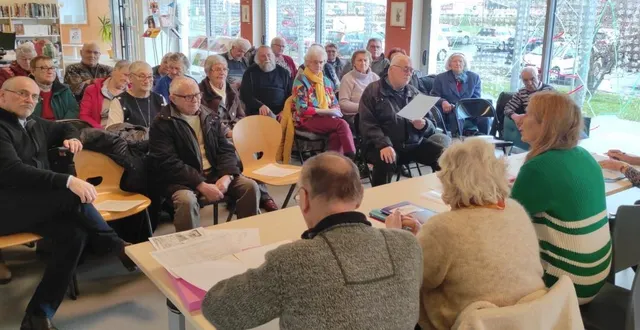 photo  les membres du club de l’amitié se sont déplacés en nombre pour l’assemblée générale suivie de la belote.  &copy;  ouest-france 