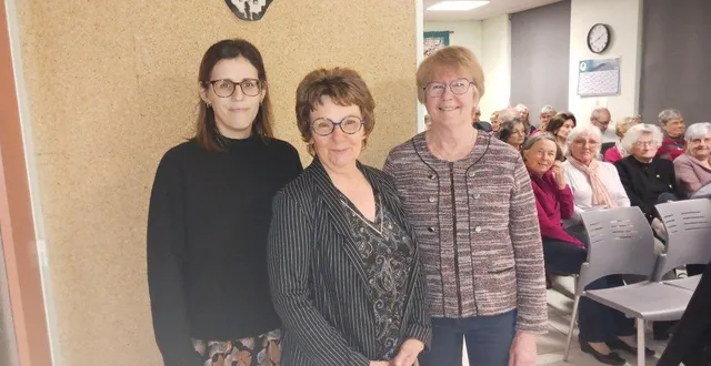 photo  le bureau du mille-club et loisirs : la présidente, emmanuelle boulidard, la vice-présidente, ophélie rodriguez et la trésorière, danièle jousse.  &copy;  ouest-france. 