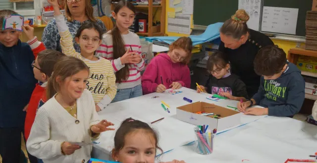 photo  vendredi, l’école était en ébullition pour la grande journée d’entraide entre les élèves pour répondre à de nombreux défis.  &copy;  ouest-france 