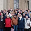 photo  les baugeois posent devant le panthéon. 