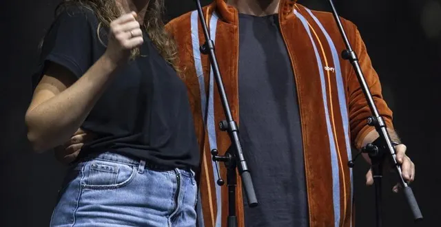 photo  rozenn talec et elouan le sauze, représentants de la tradition du 
                     kan ha diskan.  &copy;  éric legret 