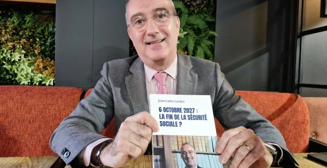 photo  le député de la sarthe, jean-carles grelier publie un nouveau livre : 
