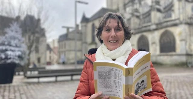 photo  dans son premier roman, marie-hélène barbier raconte son histoire, sans se douter qu’il lui rapporterait un prix un an et demi après sa publication.  &copy;  archives ouest-france 