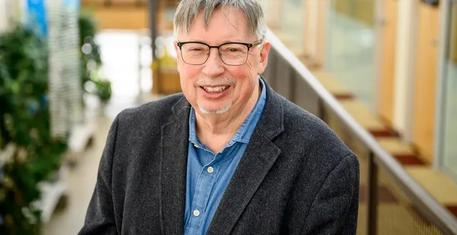 photo  yves frenette, professeur et titulaire de la chaire de recherche du canada de niveau 1 sur les migrations, animera une causerie aux archives départementales de l’orne.  &copy;  gabrielle touchette 