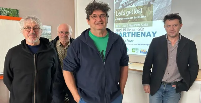 photo  stéphane pelletier (au centre), chargé de mission, vient épauler depuis quelques semaines roch touzé (à droite) à la tête du carug présidé par serge gauthier (arrière plan). tous fans de jazz comme guy marolleau (à gauche), président de jazz a new parth’.  &copy;  co 