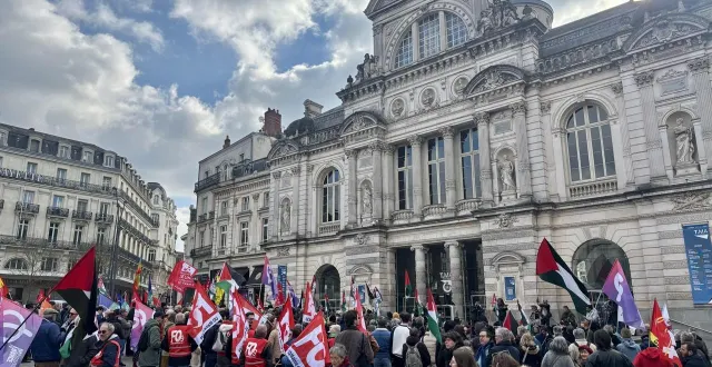 photo  environ 200 personnes se réunissaient chaque samedi place du ralliement à angers (maine-et-loire).  &copy;  ouest-france 