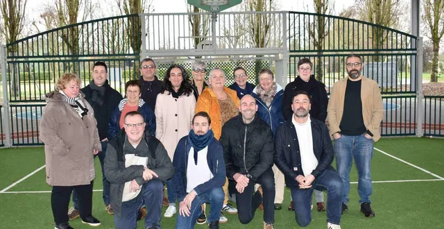 photo  la liste « des habitants qui se connaissent, un village qui avance ».  &copy;  co 