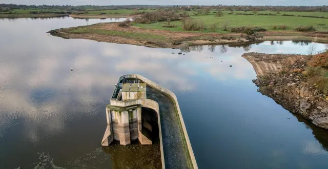 photo  la retenue du cébron, à saint-loup-lamairé, fait le plein en cet hiver 2025-2026 marqué par des précipitations régulières.  &copy;  archives co-donatien millet 