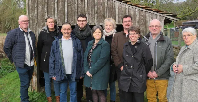 photo  de g. à dr : franck pleurdeau, aurélia désiles, patrice leffray, eric clément, adélaïde bouttier, sonia grollau, arnaud dubois, victoire hermange, jean-claude besnard et catherine weiss. absent sur la photo mickaël plumas.  &copy;  le maine libre 