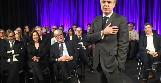 photo  angers, le 4 février 2026. christophe béchu a présenté sa liste pour les élections municipales d’angers aux greniers saint-jean.  &copy;  co michel durigneux 