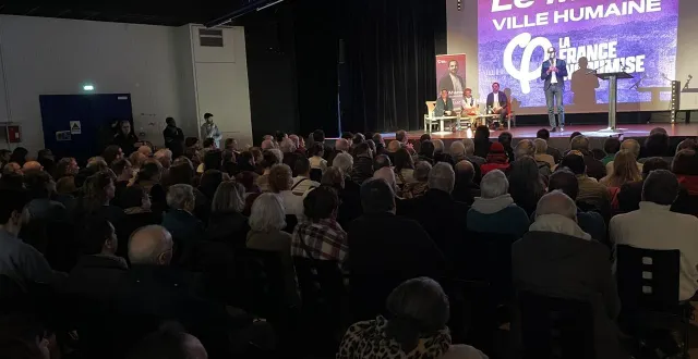 photo  la réunion publique a réuni plus de 200 personnes au mans.  &copy;  le maine libre 