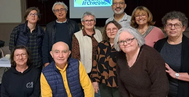 photo  le ca du jumelage coulon/irchester. brigitte blais au centre (veste blanche) cathy et eric gersan en haut à droite.  &copy;  co 