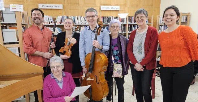 photo  françois pourchasse à la flûte, élisabeth chevreau, lectrice, élodie orial au violon, guillaume savaton au violoncelle, marie-françoise lecourt, lectrice, sylvia anton à l’épinette, marion arnauld à l’épinette.  &copy;  co 