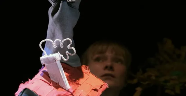 photo  marionnettes et poésie.  &copy;  david lippe 