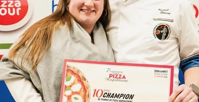 photo  vincent bleusez, accompagné de sa compagne ophélie le roch,dirige le napolizza truck de marigné.  &copy;  co 