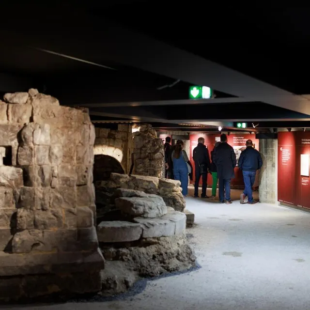 photo tout autour des murs, des panneaux explicatifs racontent l’histoire de la maison sublime et de rodom.  ©  alan aubry - métropole rouen normandie