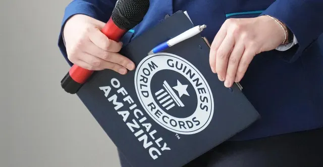 photo  le brésilien pepe fiamoncini a parcouru 188 km sur un tapis roulant pendant 24 heures.  &copy;  marcus brandt / dpa picture-alliance via afp 