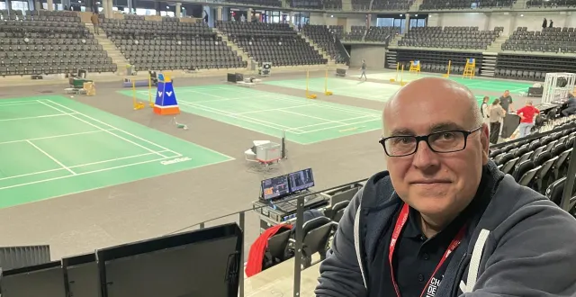 photo  régis le goff, président du conquérant badminton club de caen, promet du grand spectacle à l’occasion des championnats de france de badminton qui ont lieu au palais des sports caen-la-mer, du vendredi 6 au dimanche 8 février 2026.  &copy;  ouest-france 