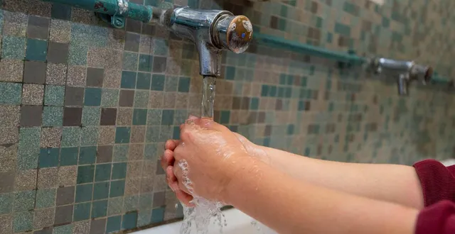 photo  privées de toilettes, l’école de musique et l’espace jeunesse de savigné-l’evêque (sarthe) sont fermés jusqu’aux vacances d’hiver.  &copy;  mathieu pattier / archives ouest france 