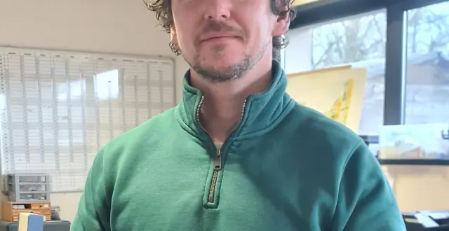 photo  ugo eude, co-directeur de vivre ensemble.  &copy;  co 