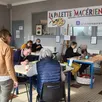 photo les élèves en plein travail durant un cours.
