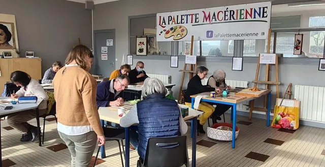 photo  les élèves en plein travail durant un cours.  &copy;  le maine libre 