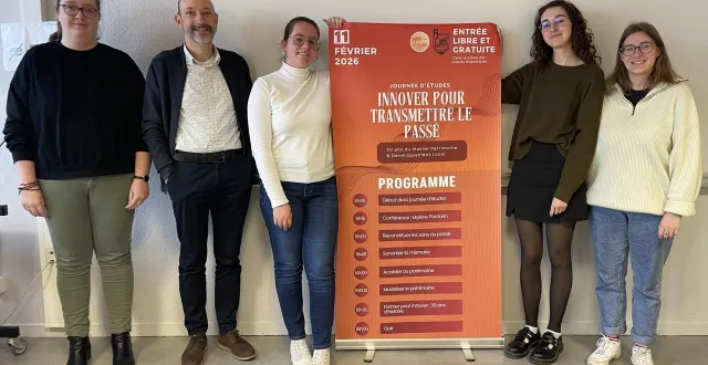 photo  les étudiantes laura destermes, chloé terreau, manon tisserand, anaïs gourdeau et leur professeur stéphane tison, responsable du master, souhaitent montrer que les métiers du patrimoine sont des professions innovantes.  &copy;  ouest-france 