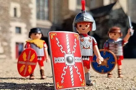 photo ces soldats romains playmobil® aident à s’imaginer ceux qui gardaient angers du temps où la ville s’appelait juliomagus.  ©  emma fonteneau
