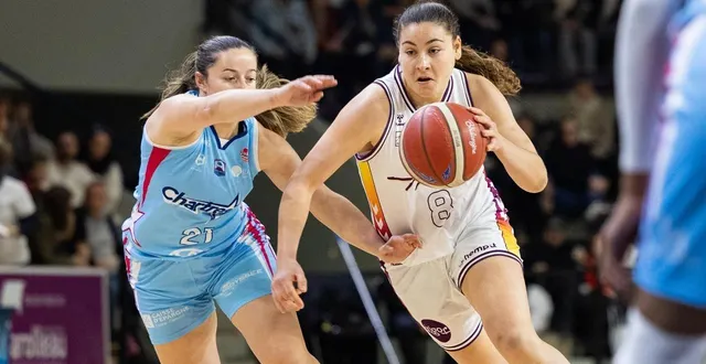 photo  marine dursus.  &copy;  co - regine lemarchand 