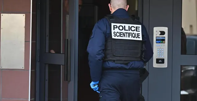 photo  un important dispositif avait été déployé autour de l’immeuble du suspect, des voisins avaient été évacués aux premières heures du jour.  &copy;  ouest france 