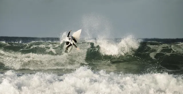 photo  samedi 7 et dimanche 8 février 2026, la plage de sciotot accueille la première compétition nationale shortboard organisée en normandie.  &copy;  mathilde lemonnier 